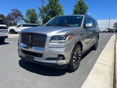 Used 2023 Lincoln Navigator L Black Label AWD/4WD image 3