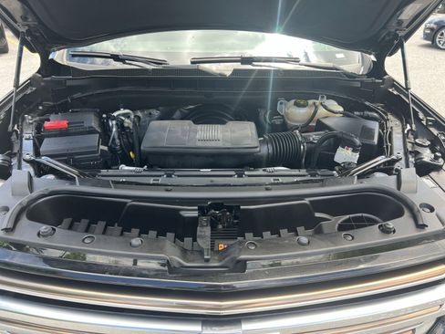 Used 2024 Chevrolet Tahoe High Country AWD/4WD image 34