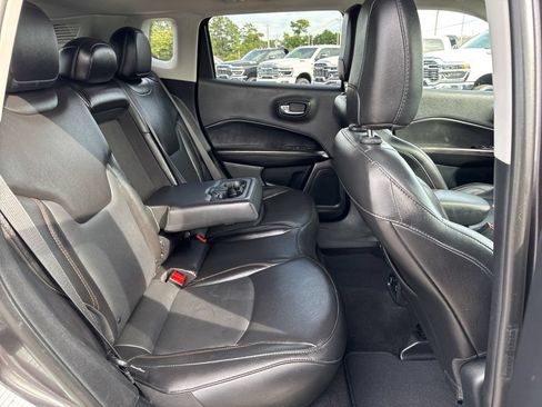 Used 2019 Jeep Compass Limited FWD image 17