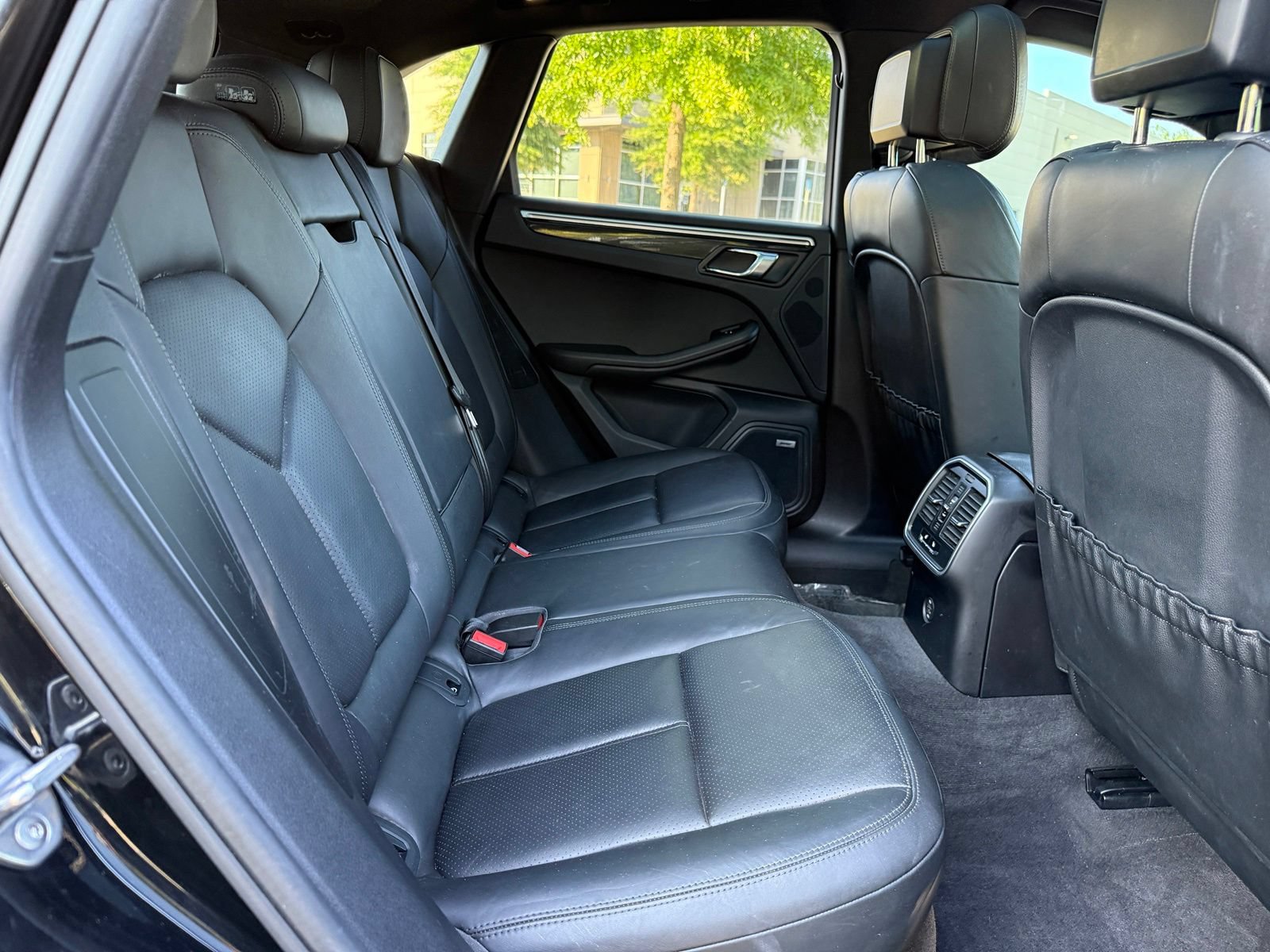 Used 2018 Porsche Macan S AWD/4WD image 38