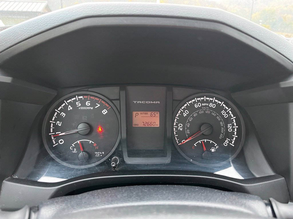 Used 2017 Toyota Tacoma SR AWD/4WD image 11