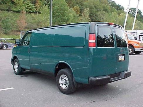 Used 2011 Chevrolet Express 3500 RWD image 7
