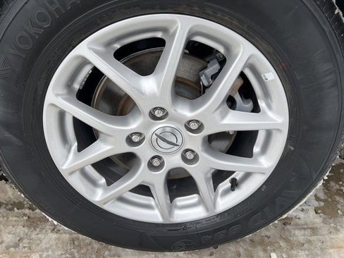 Certified 2024 Chrysler Pacifica Touring-L image 10