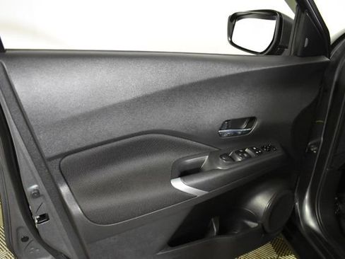 Used 2023 Nissan Kicks SV w/ Exterior Package FWD image 7
