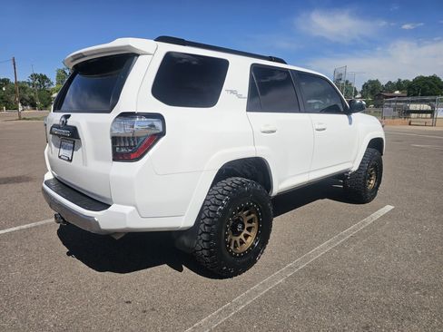 Used 2019 Toyota 4Runner TRD Off-Road AWD/4WD image 5