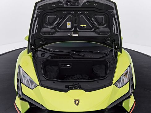 Used 2023 Lamborghini Huracan Tecnica RWD image 22