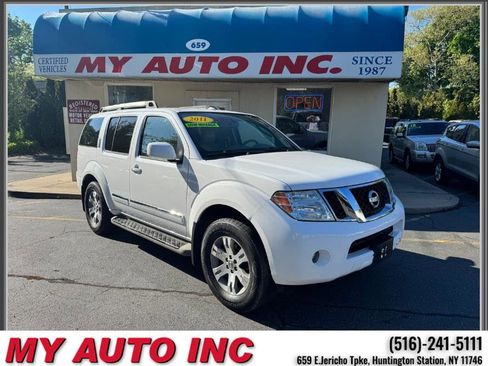 Used 2011 Nissan Pathfinder Silver AWD/4WD image 1
