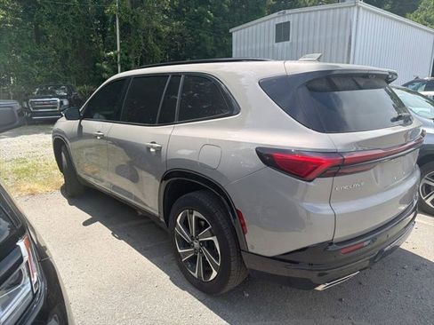 Used 2026 Buick Enclave Sport Touring w/ Super Cruise Package FWD image 4