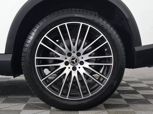 Certified 2024 Mercedes-Benz GLC 300 4MATIC image 16