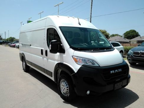 Used 2025 RAM ProMaster 3500 w/ Convenience Group FWD image 4