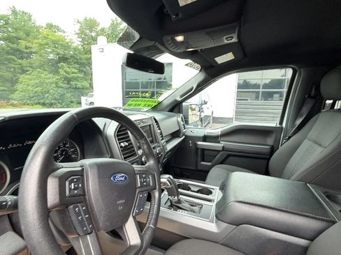 Used 2020 Ford F150 XLT w/ Equipment Group 302A Luxury AWD/4WD image 23