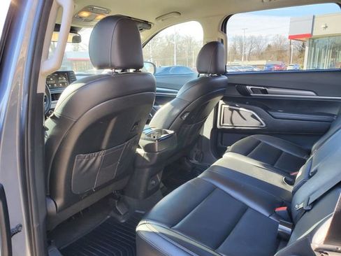 Used 2020 Kia Telluride LX AWD/4WD image 10