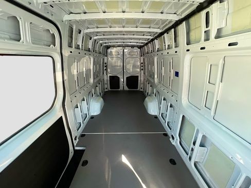 New 2026 Mercedes-Benz Sprinter 2500 image 27
