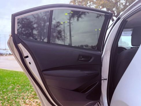 Used 2023 Toyota Corolla LE image 29