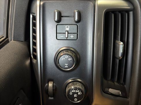 Used 2016 Chevrolet Silverado 2500 LTZ w/ Z71 Package, Off-Road AWD/4WD image 30