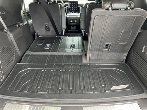Used 2025 GMC Yukon AT4 w/ AT4 Premium Package AWD/4WD image 21