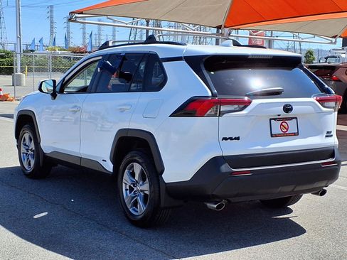 Certified 2023 Toyota RAV4 XLE AWD/4WD image 4
