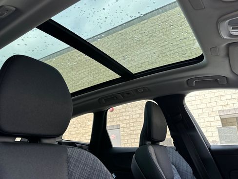 Certified 2025 Volvo XC60 B5 Core w/ Protection Package Premier image 18