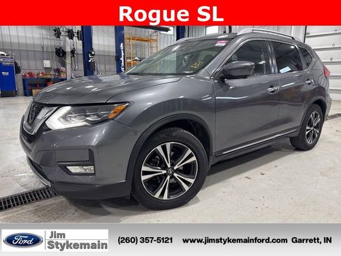 Used 2017 Nissan Rogue SL w/ SL Premium Package FWD image 1