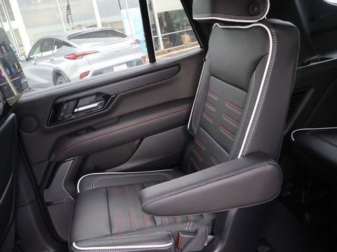Used 2026 GMC Yukon AT4 Ultimate AWD/4WD image 17