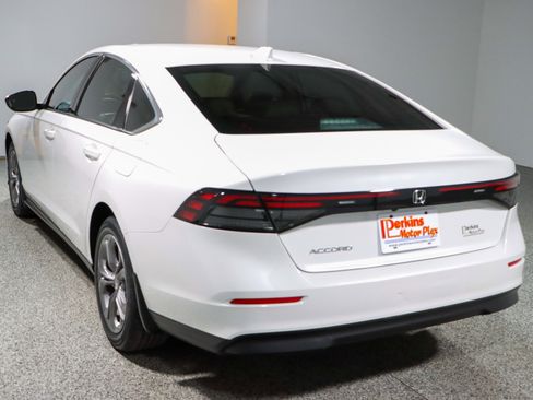 Used 2024 Honda Accord EX image 9