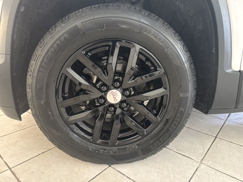 Used 2019 GMC Acadia SLE image 20