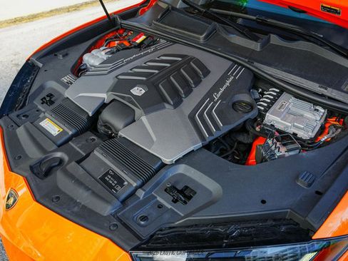 Used 2022 Lamborghini Urus image 16