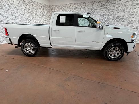Used 2024 RAM 2500 Laramie AWD/4WD image 6