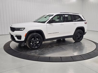 Used 2024 Jeep Grand Cherokee Limited w/ Black Appearance Package