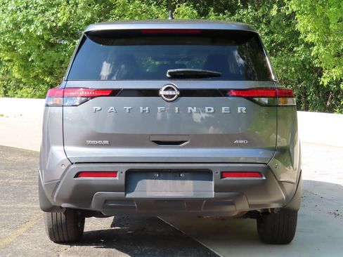 Used 2025 Nissan Pathfinder S AWD/4WD image 5