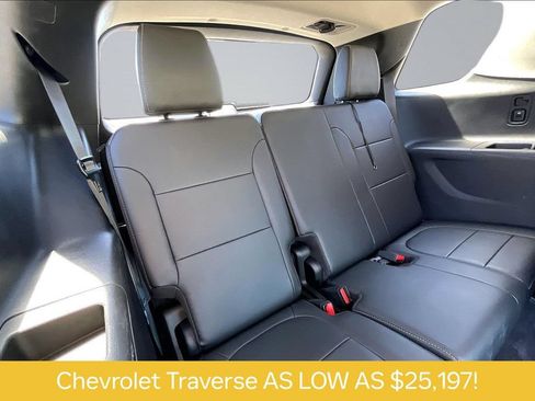 Used 2020 Chevrolet Traverse Premier FWD image 27
