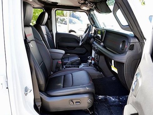 New 2026 Jeep Wrangler Unlimited Rubicon image 16