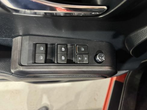 Used 2016 Toyota Tacoma TRD Sport AWD/4WD image 18