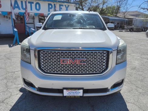 Used 2015 GMC Yukon XL Denali w/ Touring Package image 8