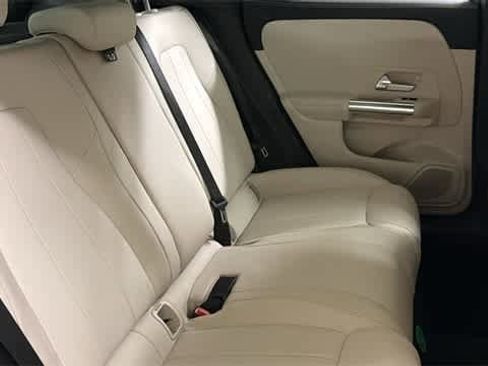 Used 2022 Mercedes-Benz GLA 250 GLA 250 image 34