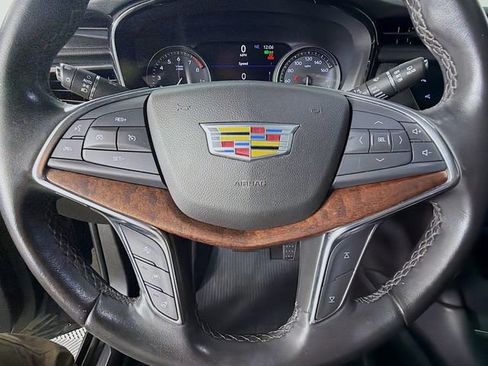 Used 2022 Cadillac XT5 Premium Luxury w/ Technology Package FWD image 13