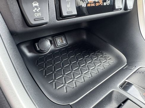 New 2025 Toyota RAV4 XLE image 29