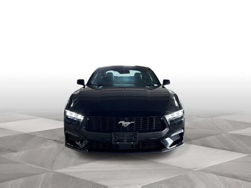 Used 2025 Ford Mustang Premium RWD image 3