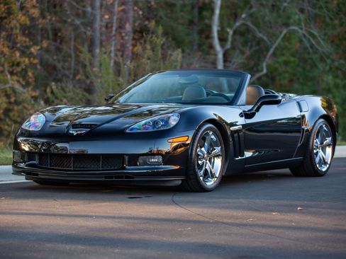 Used 2010 Chevrolet Corvette Grand Sport w/ Preferred Equipment Group image 4