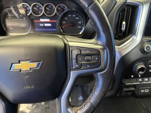 Used 2021 Chevrolet Silverado 1500 LT AWD/4WD image 18