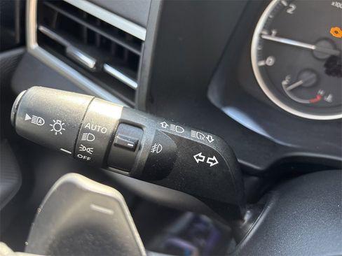 Used 2023 Mitsubishi Outlander SE image 28