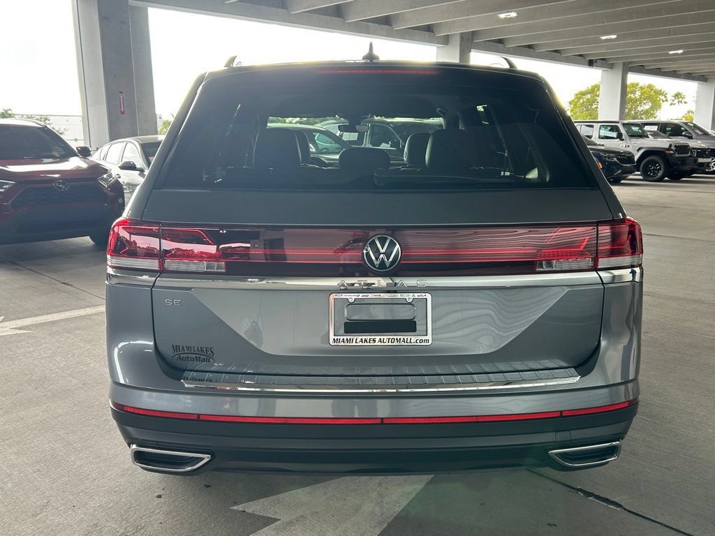 Used 2024 Volkswagen Atlas SE FWD image 6