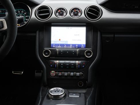 Used 2021 Ford Mustang Shelby GT500 w/ Technology Package image 29