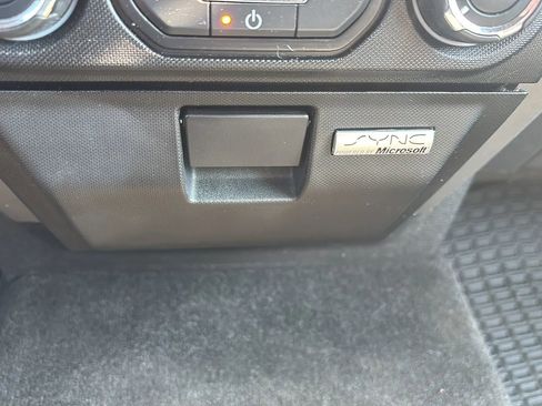 Used 2013 Ford F150 XLT w/ Luxury Equipment Group image 41