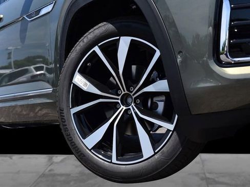 New 2026 Volkswagen Atlas SEL Premium R-Line AWD/4WD image 3