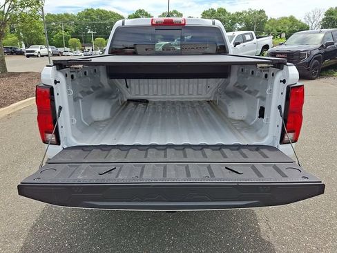 Used 2025 Chevrolet Colorado Z71 w/ Z71 Convenience Package 2 AWD/4WD image 32
