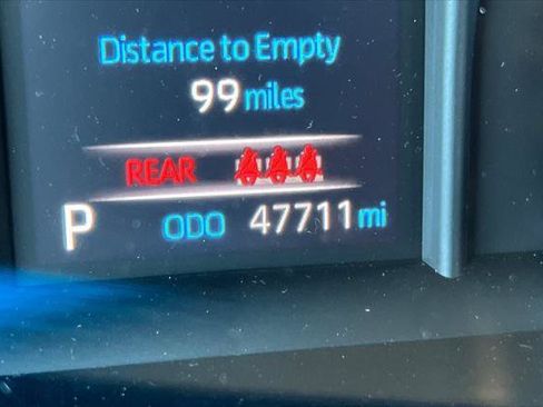 Certified 2021 Toyota Venza LE w/ Carpet Mat Package (TMS) AWD/4WD image 29