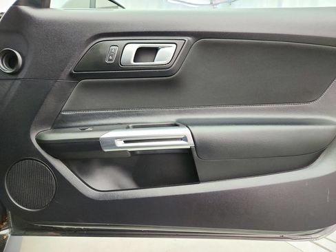 Used 2019 Ford Mustang GT RWD image 23