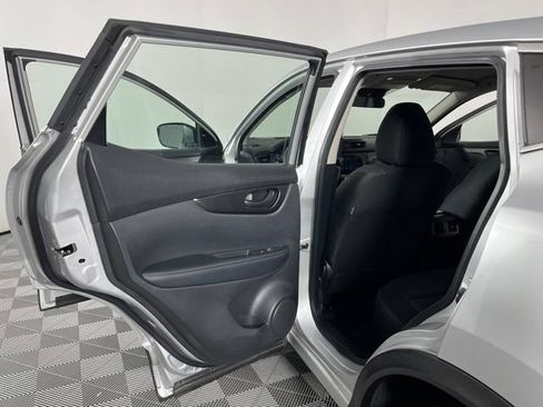 Used 2020 Nissan Rogue Sport S w/ Appearance Package FWD image 40