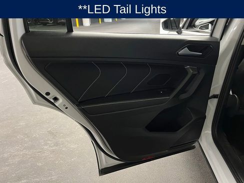 Used 2023 Volkswagen Tiguan SE image 19